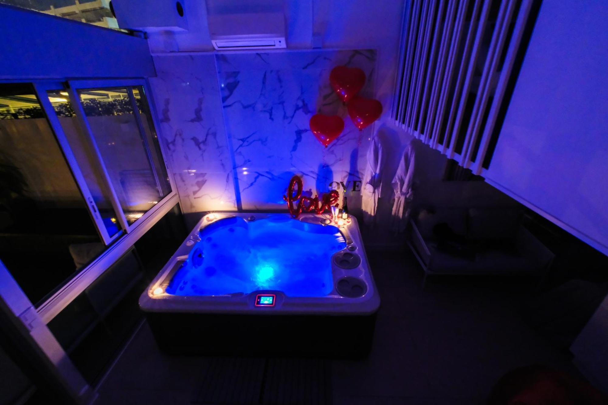 Villa Bono Jacuzzi & Spa Saint-Laurent-du-Var Eksteriør billede